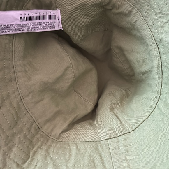 Forever 21 Green Embroidered Daisy Floral Bucket Hat - Picture 4 of 4